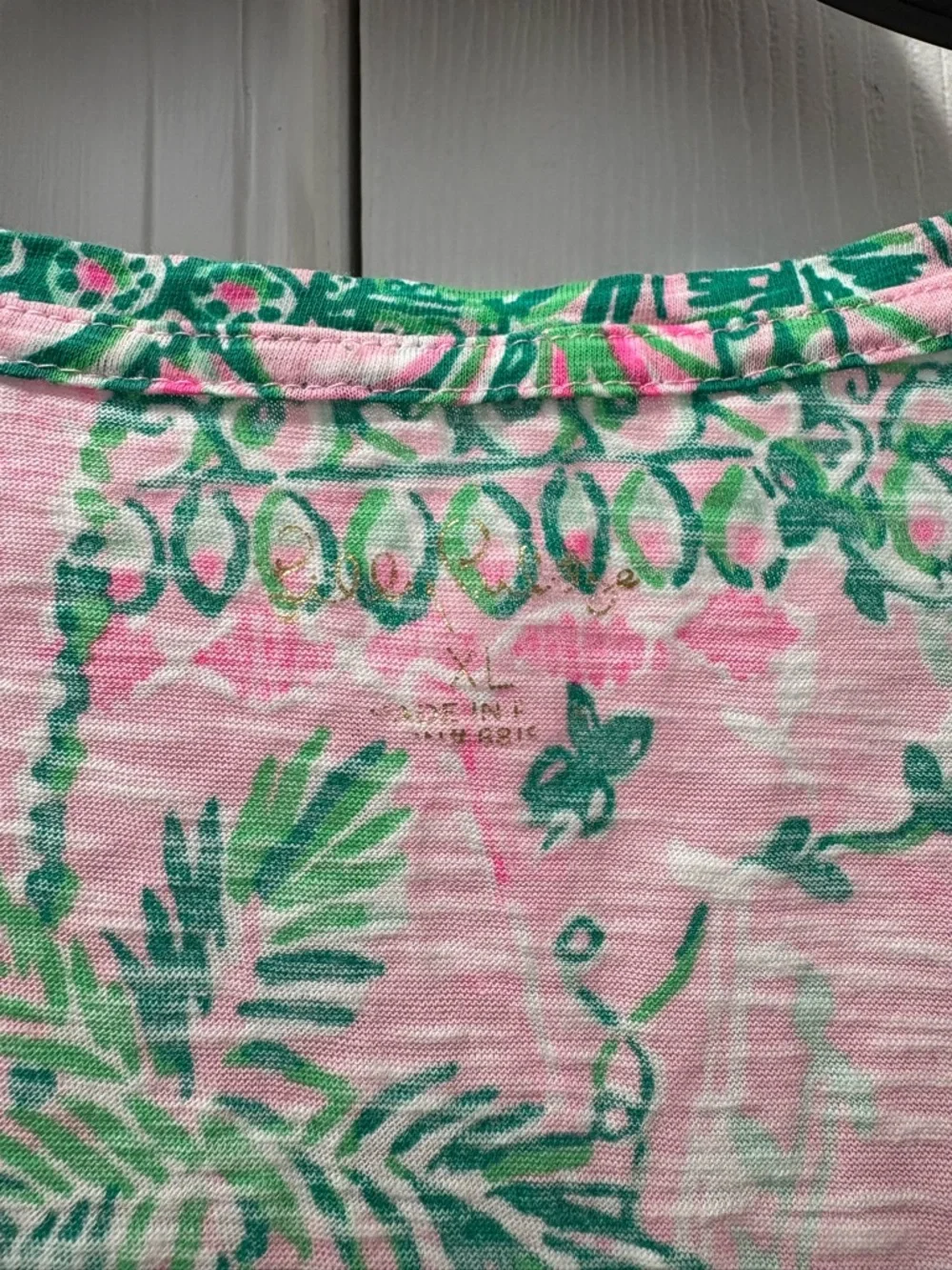 Lilly Pulitzer Etta Top MANDEVILLA BABY
ALWAYS WORTH IT Size XL - Picture 5 of 5